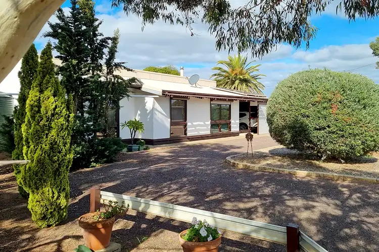 19 Barry Street, Cowell SA 5602