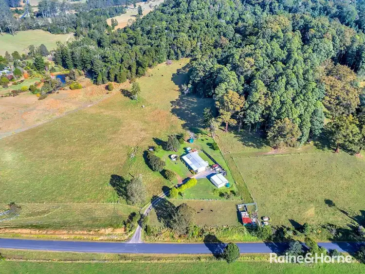 61 Lowanna Road