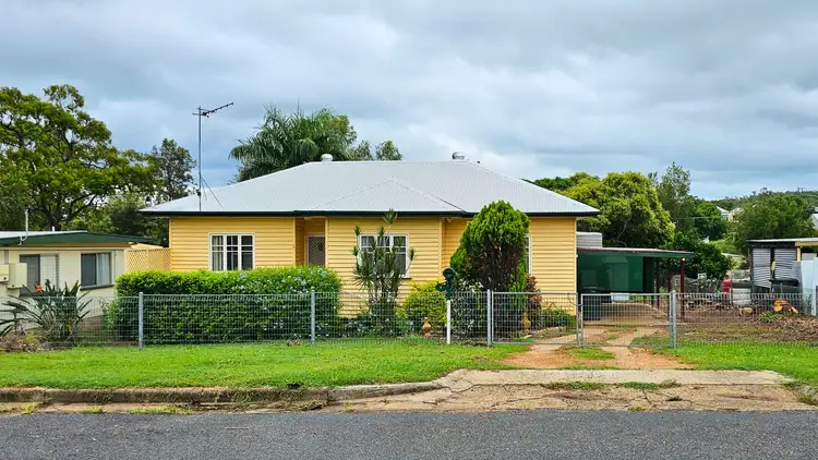 9 Station Street, Gayndah QLD 4625