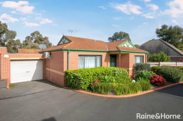 2-8 Knight Crescent