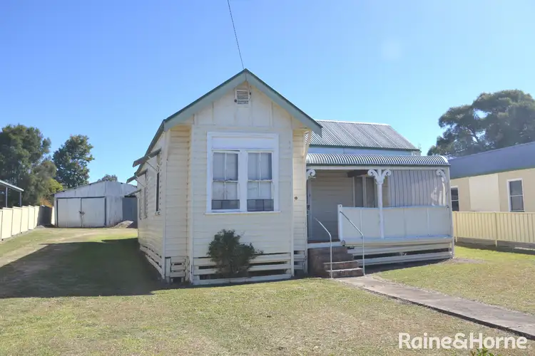 9 Stirling Street, Inverell NSW 2360