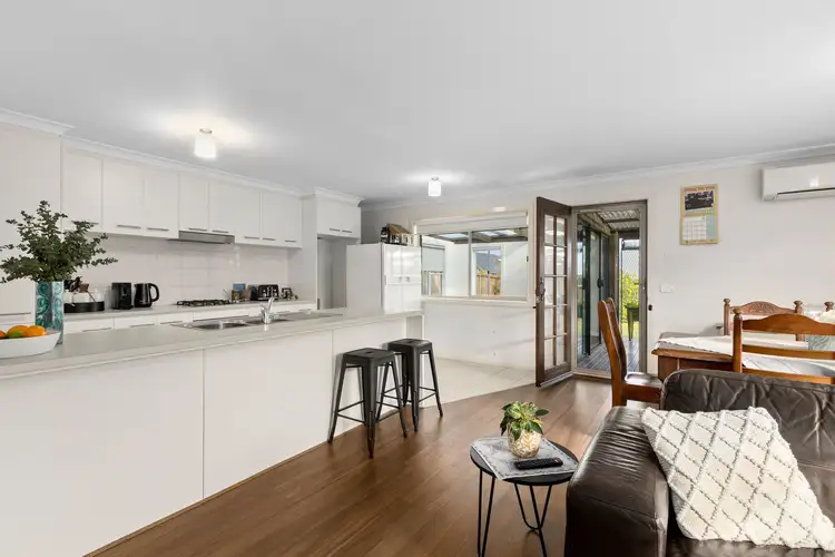 10 Barney Grove, Leopold VIC 3224