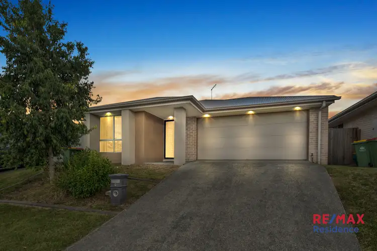 9 Niels Crescent, Park Ridge QLD 4125