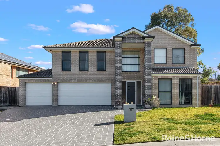 27 Hadlow Avenue, Glenfield NSW 2167