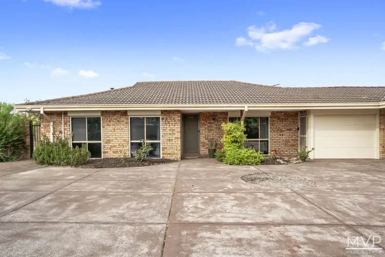 16A Gladstone Road