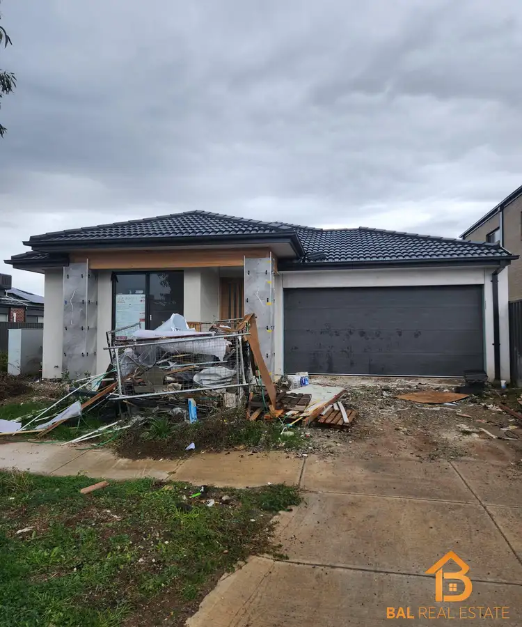 2/6 Chitwan Road, Tarneit VIC 3029
