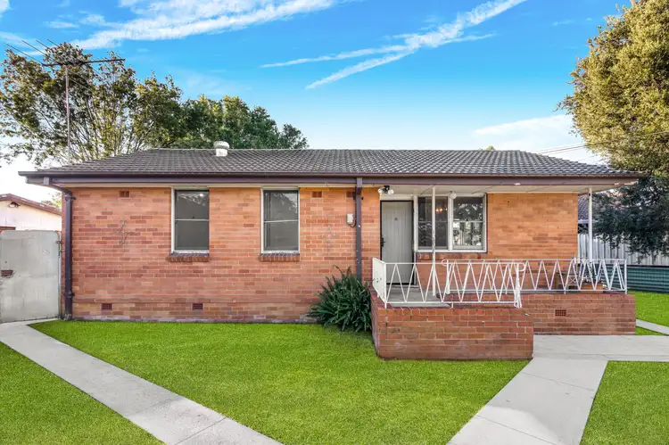 Second view of Homely house listing, 29 Mangariva Avenue, Lethbridge Park NSW 2770