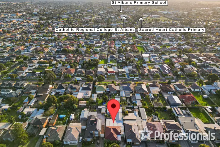 Sixth view of Homely house listing, 51 Oberon Avenue, St Albans VIC 3021
