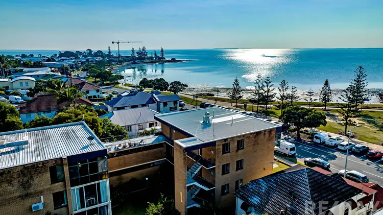415 Esplanade