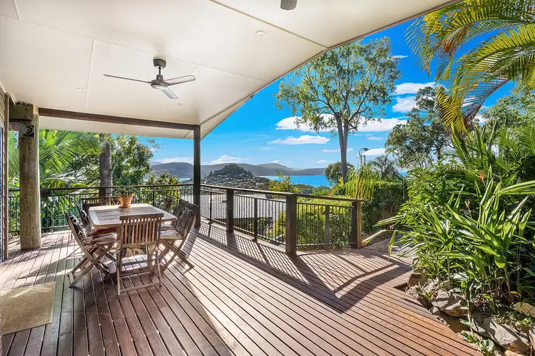 4 Macona Crescent, Cannonvale QLD 4802