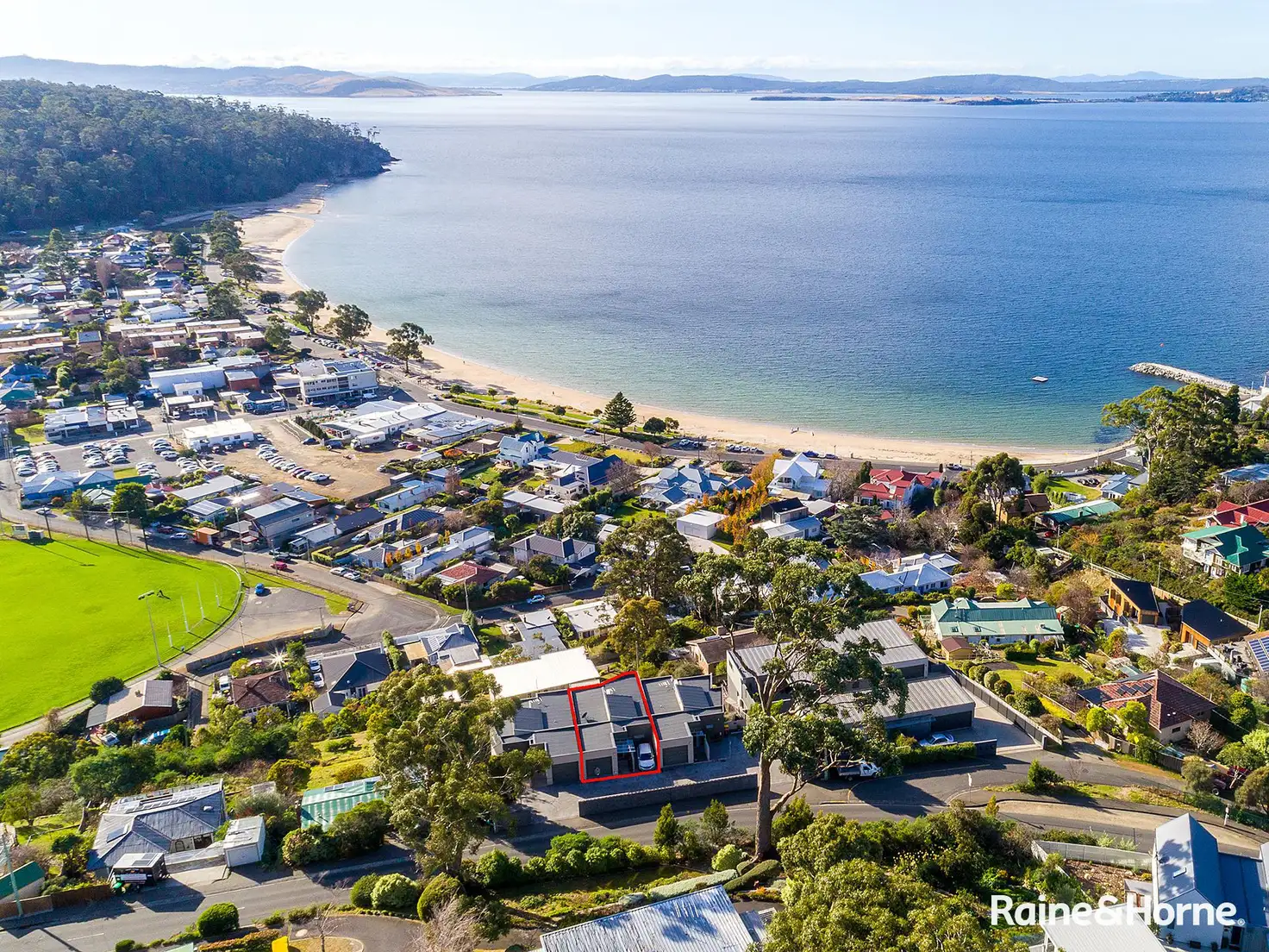 Main view of Homely unit listing, 2/52 Roslyn Avenue, Kingston Beach TAS 7050