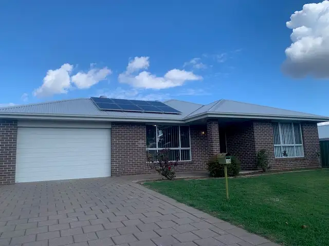 13 Dunheved Circle, Dubbo NSW 2830