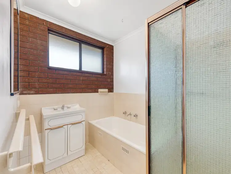 Sixth view of Homely unit listing, 8/595 Webb Street, Lavington NSW 2641