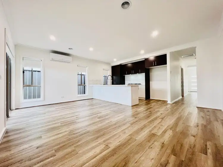 13 Kelmscott Way, Werribee VIC 3030