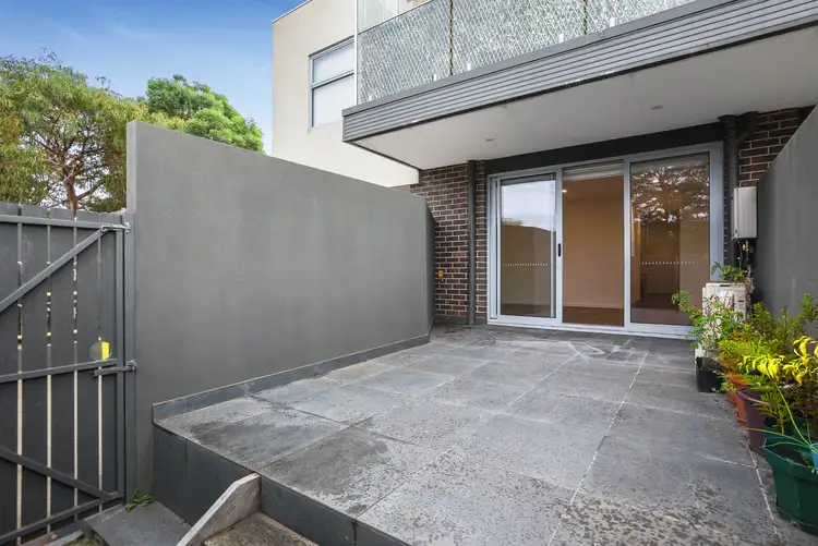 Second view of Homely apartment listing, 2/170 East Boundary Road, Bentleigh East VIC 3165