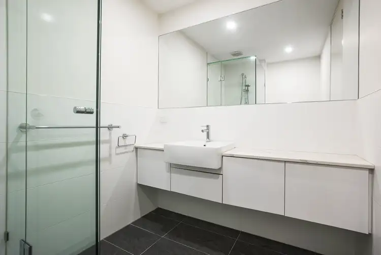 Fifth view of Homely apartment listing, 2/170 East Boundary Road, Bentleigh East VIC 3165