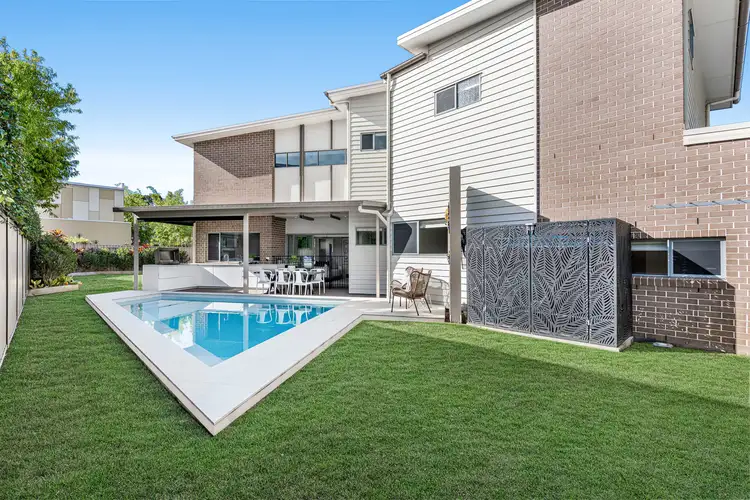 8 Nile Close, Wakerley QLD 4154