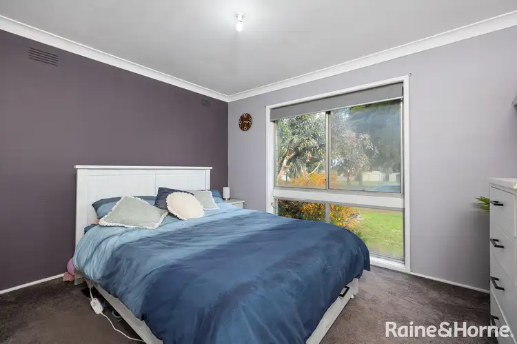 Fifth view of Homely house listing, 15 Cooinbil Crescent, Kooringal NSW 2650