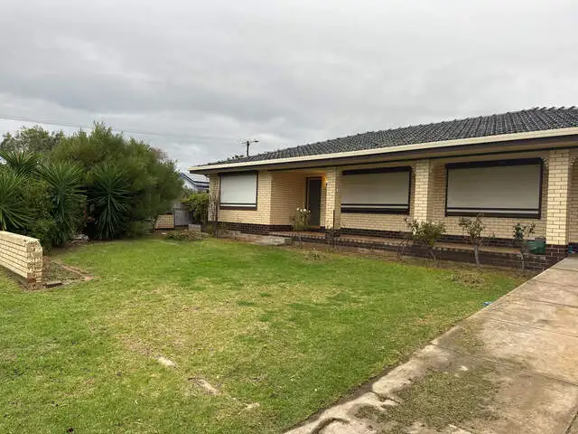 16 Clovelly Avenue