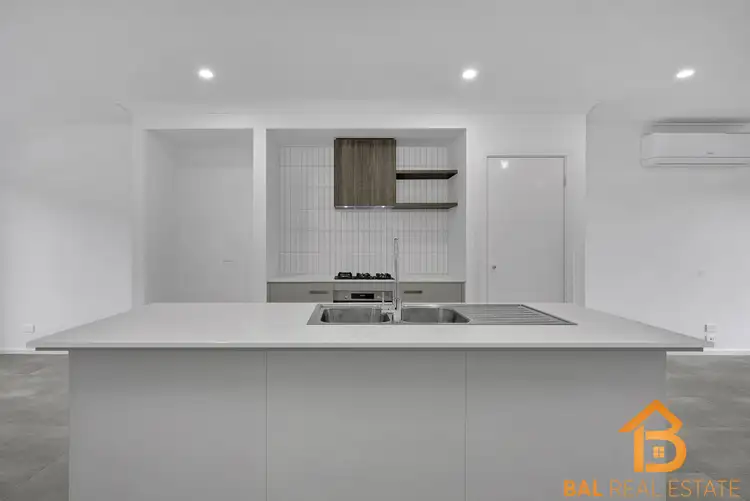Fifth view of Homely house listing, 11 Ogawa Walk, Tarneit VIC 3029