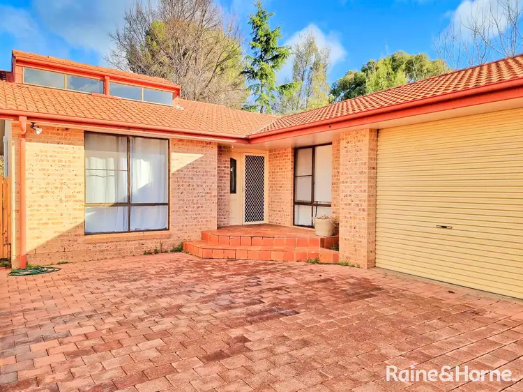 2/15 Watson Street, Young NSW 2594