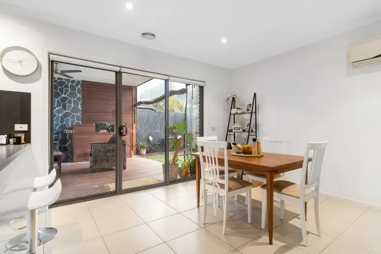 Sixth view of Homely house listing, 19 Gleeson Court, Langwarrin VIC 3910
