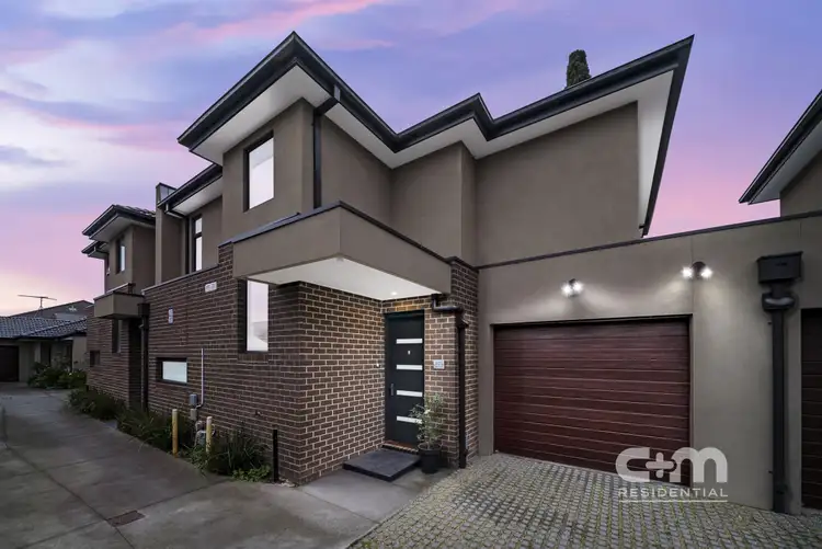 Second view of Homely townhouse listing, 2/21 Margaret Street, Oak Park VIC 3046