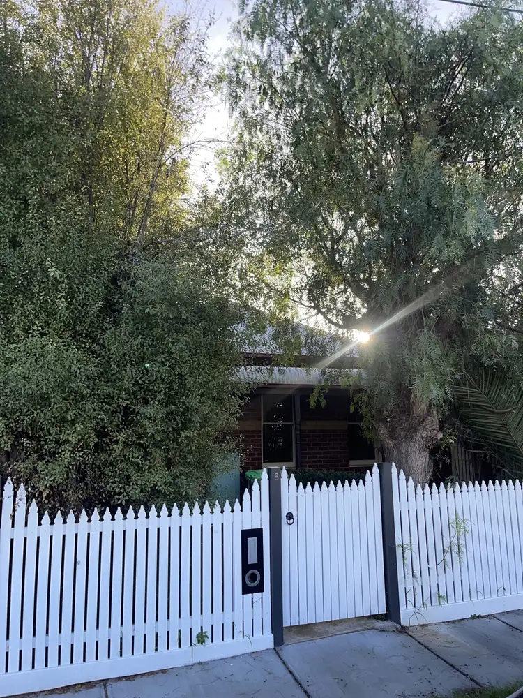 6 Pearce Street