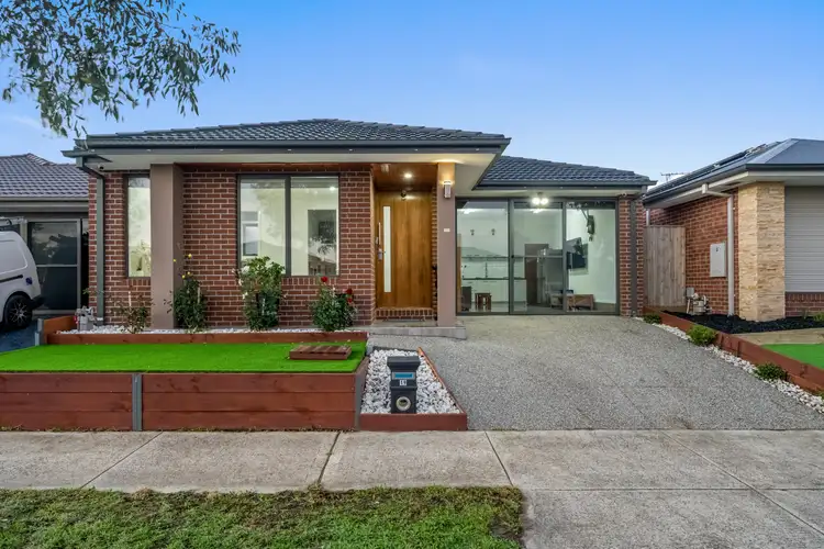 19 Greaves Crescent, Kalkallo VIC 3064