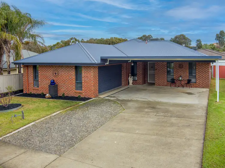 73 Jacaranda Street, West Albury NSW 2640