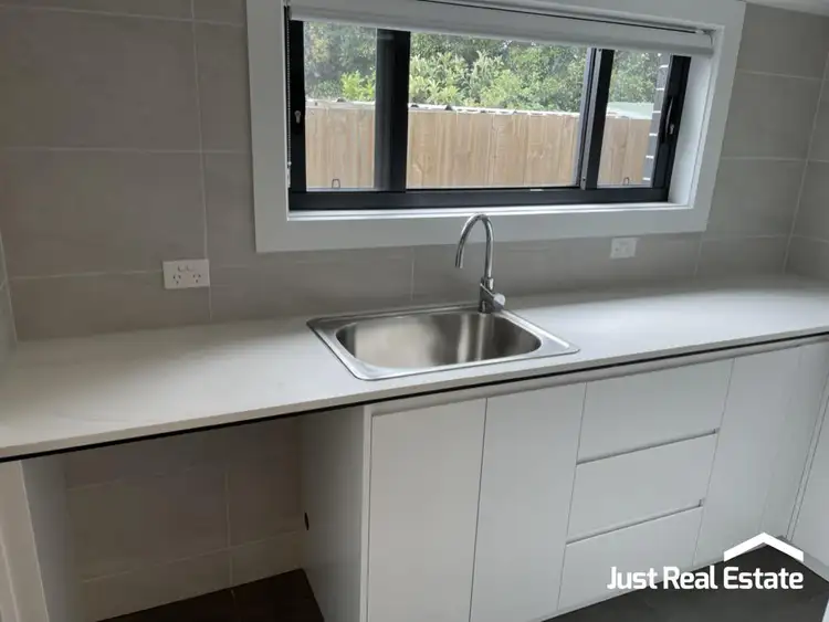 Fifth view of Homely house listing, 3/8 Dunnell Rise, Berwick VIC 3806