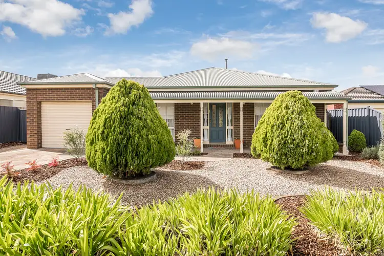 21 Stackpole Crescent, Sunbury VIC 3429