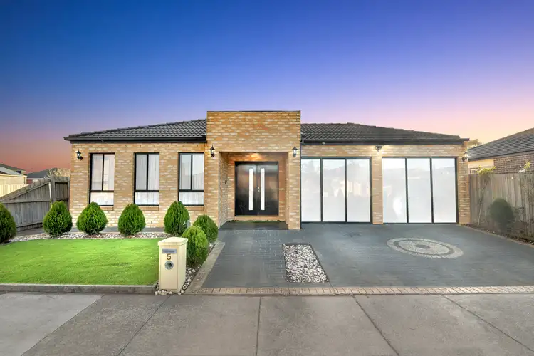 5 Broadway Street, Roxburgh Park VIC 3064