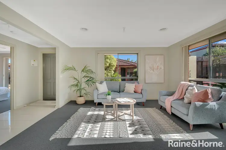 4/17-19 McKenzie Street, Melton VIC 3337