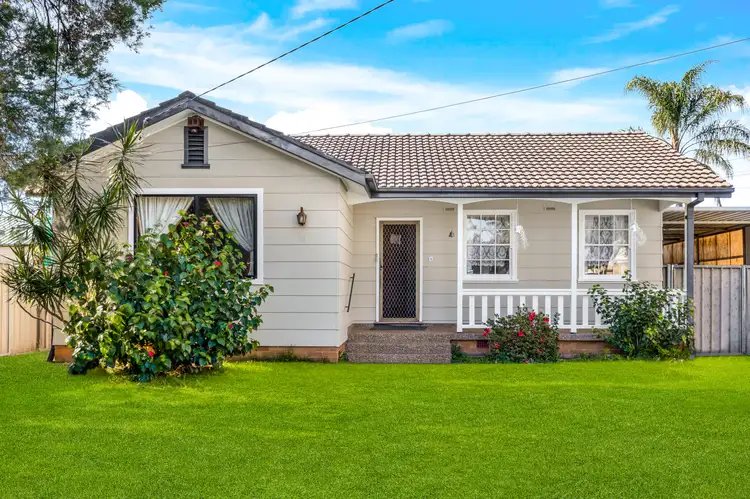 54 Tarawa Road, Lethbridge Park NSW 2770