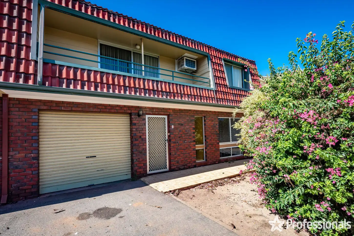 Main view of Homely townhouse listing, 8/54 Glenview Street, Mount Tarcoola WA 6530
