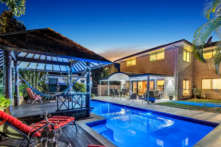 16 Irwin Place, Redland Bay QLD 4165