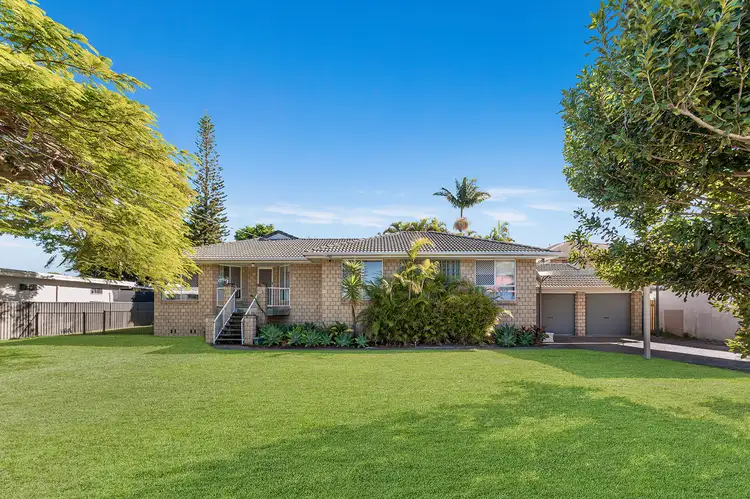 1 Floral Avenue, Tweed Heads South NSW 2486