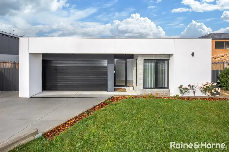 30 Wallaby Run, Gisborne VIC 3437