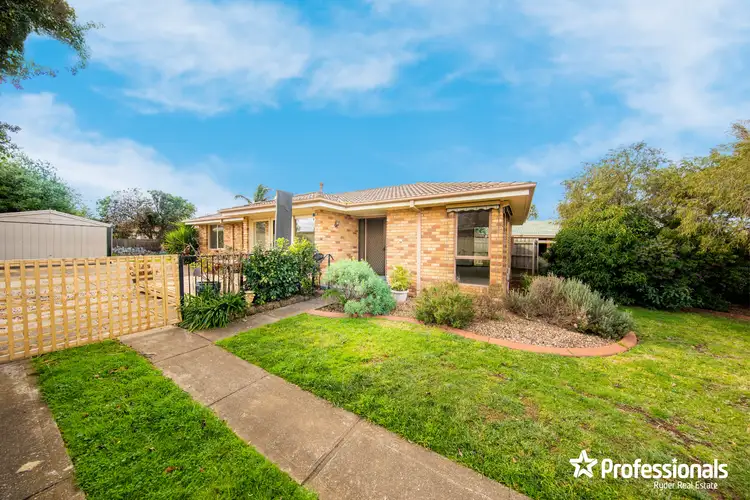 7 Pamela Court, Melton West VIC 3337