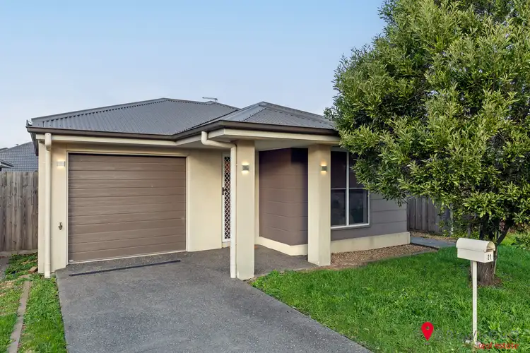 Main view of Homely house listing, 21 Mossey Crescent, Cranbourne East VIC 3977