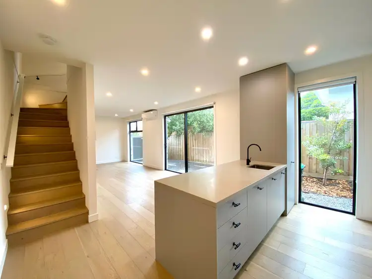 949-951 High St, Reservoir VIC 3073