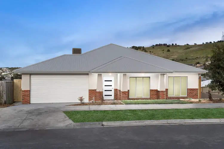 82 Retreat Crescent, Sunbury VIC 3429