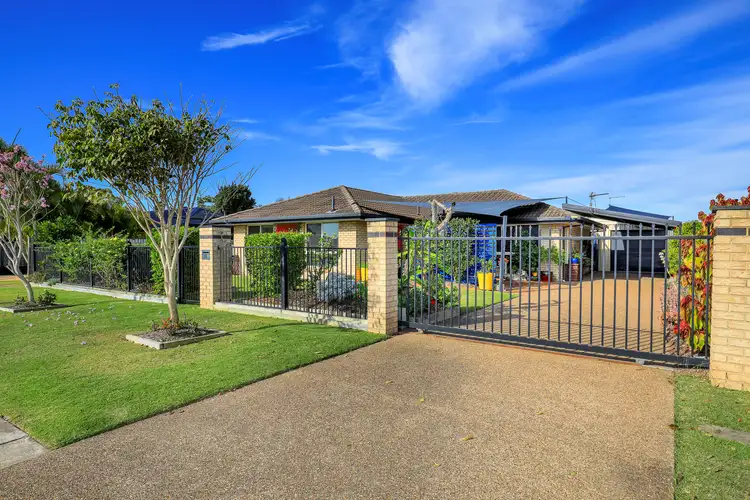 70 Hansen Street, Urangan QLD 4655