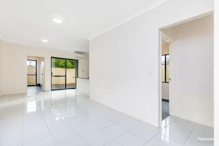 21D Tuck Street, Armadale WA 6112