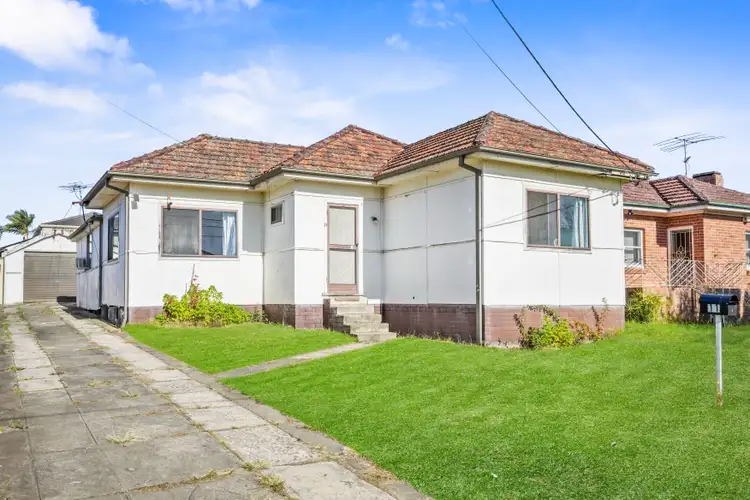 11 Harold Street, Fairfield NSW 2165