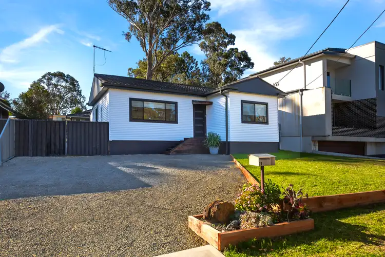 11 & 11a Cheltenham Avenue, Cambridge Park NSW 2747