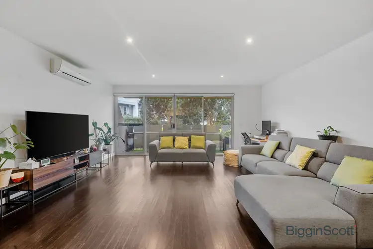 2 Magnolia Path, Maidstone VIC 3012