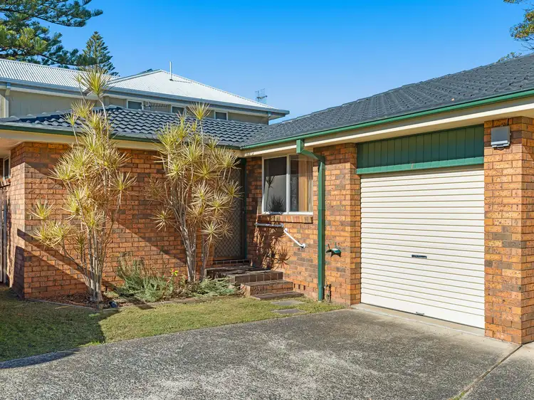 Main view of Homely villa listing, 7/11-13 Oaks Avenue, Long Jetty NSW 2261