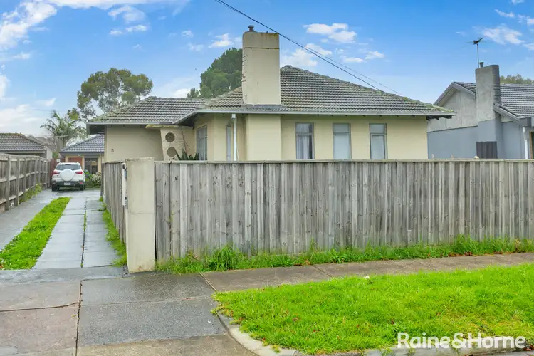 8 Mitchell Court, Glenroy VIC 3046